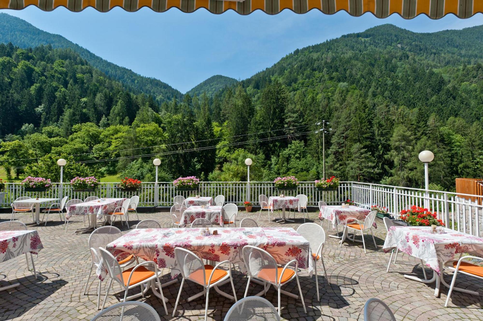 Gasthof Zur Sonne Cardano Esterno foto